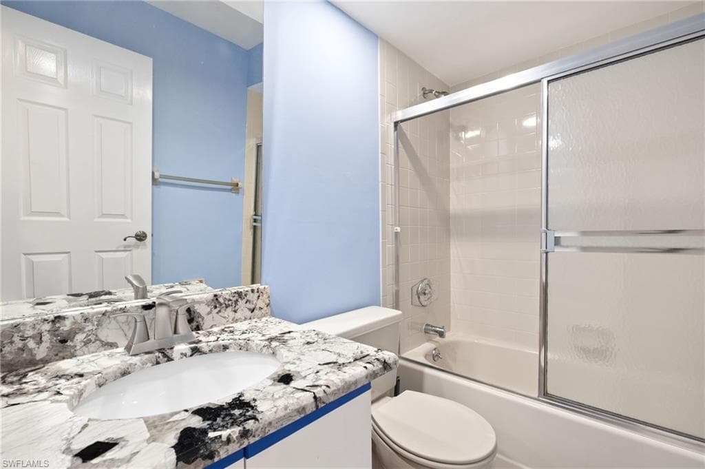 4616 SE 5th PL 208-16