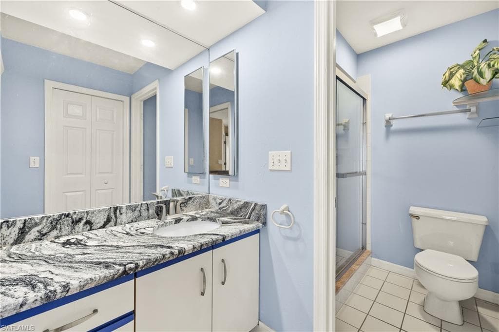 4616 SE 5th PL 208-14