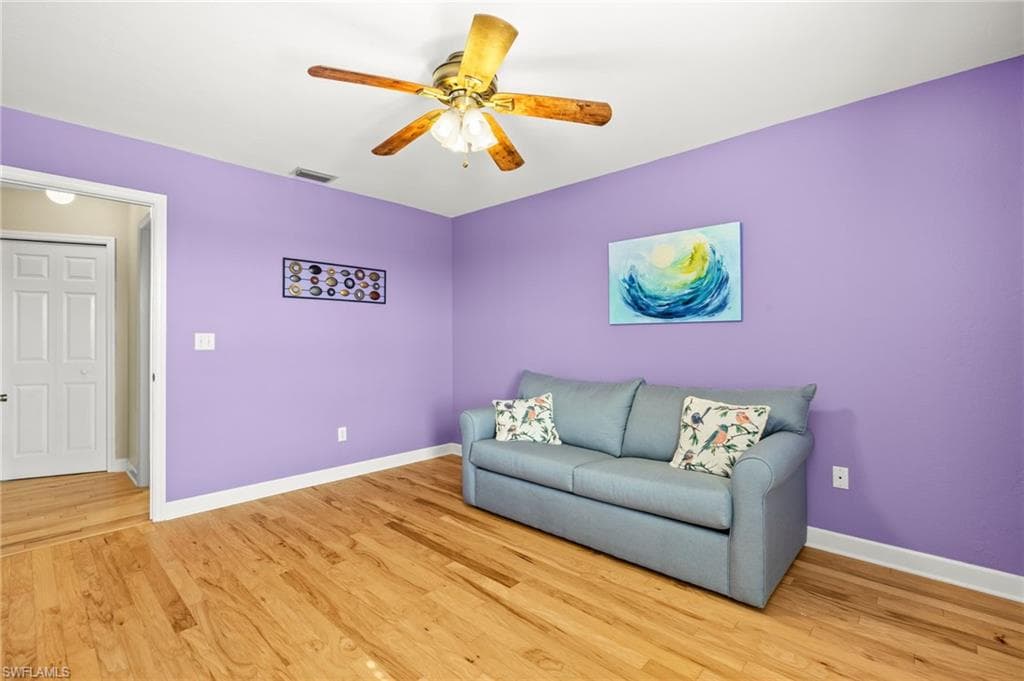 4616 SE 5th PL 208-18