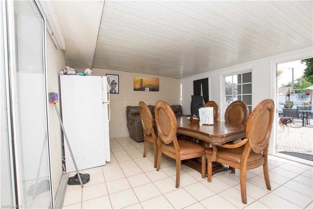 109 Durland AVE-25