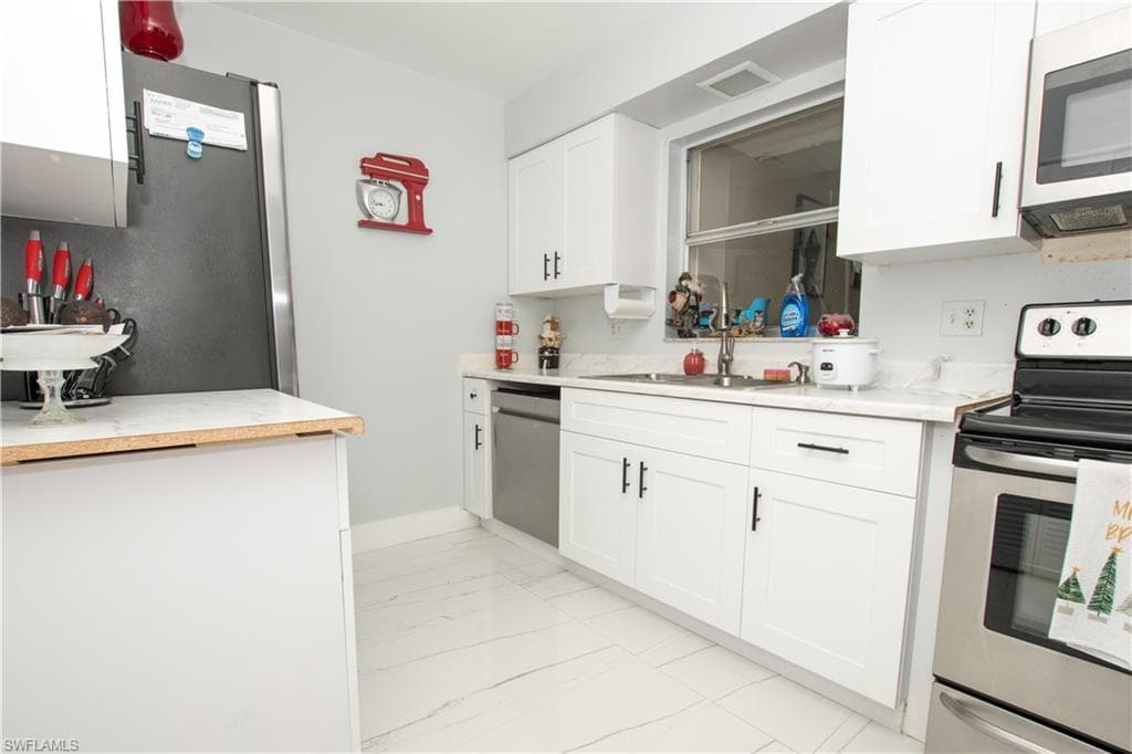 109 Durland AVE-9