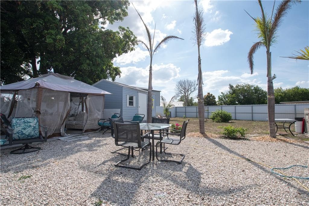 109 Durland AVE-36