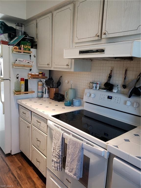 864 Courtington LN 1-13