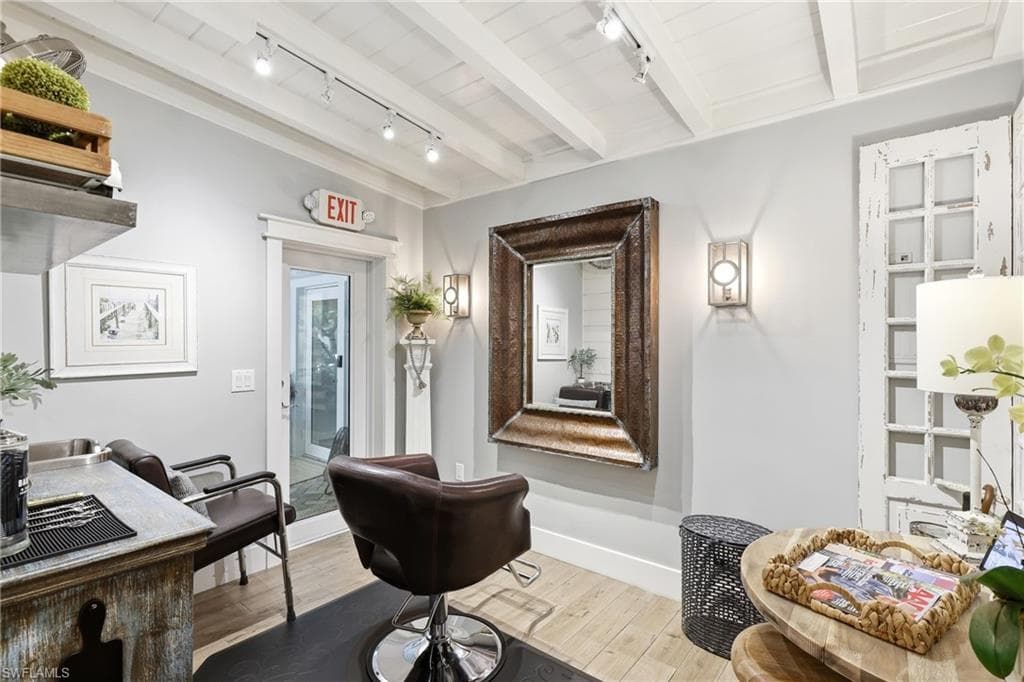840 Myrtle TER-14