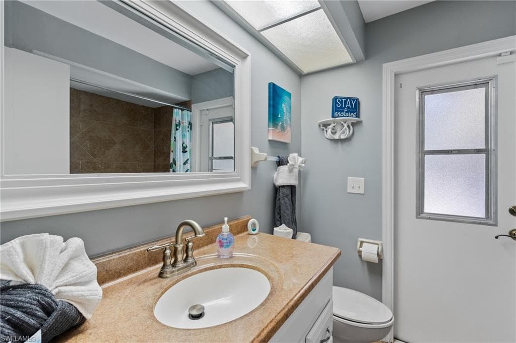 1906 Everest PKWY-21