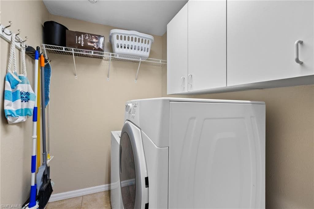1906 Everest PKWY-24
