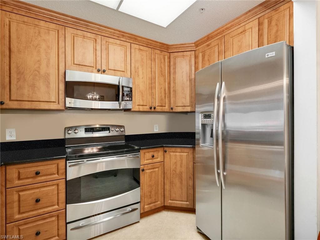 900 Arbor Lake DR 9-103-6