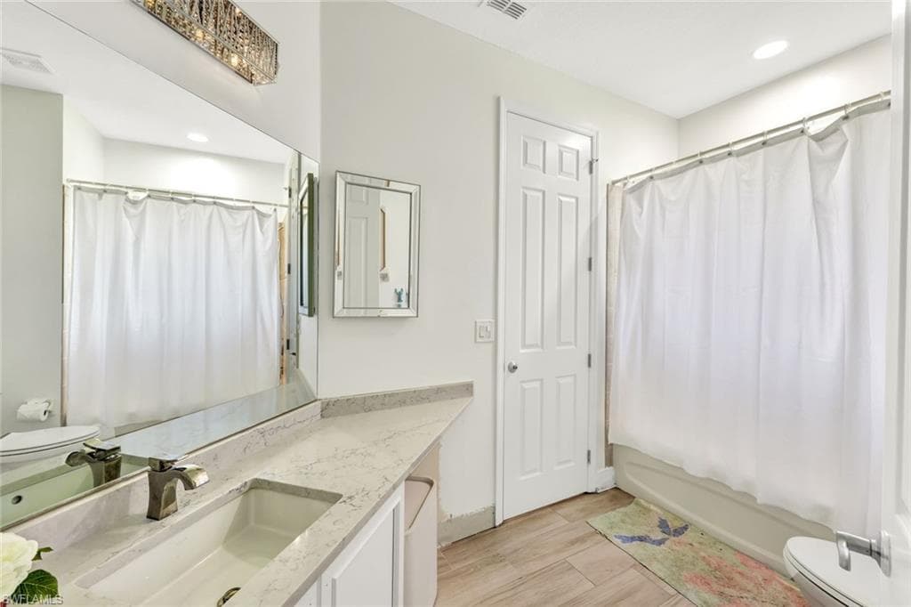 8910 Paseo De Valencia ST-22