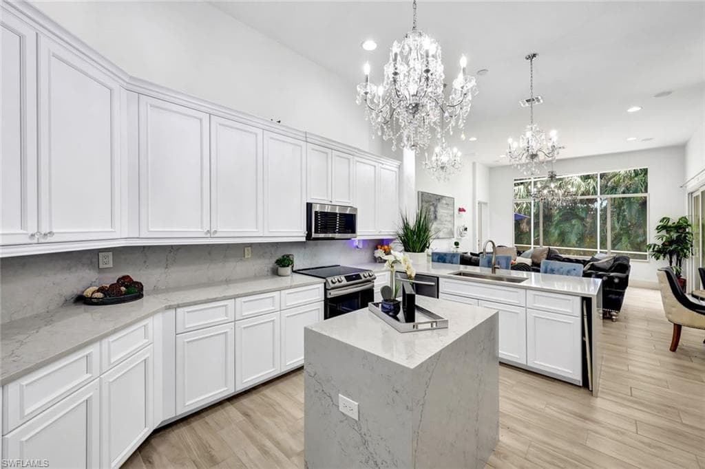8910 Paseo De Valencia ST-12