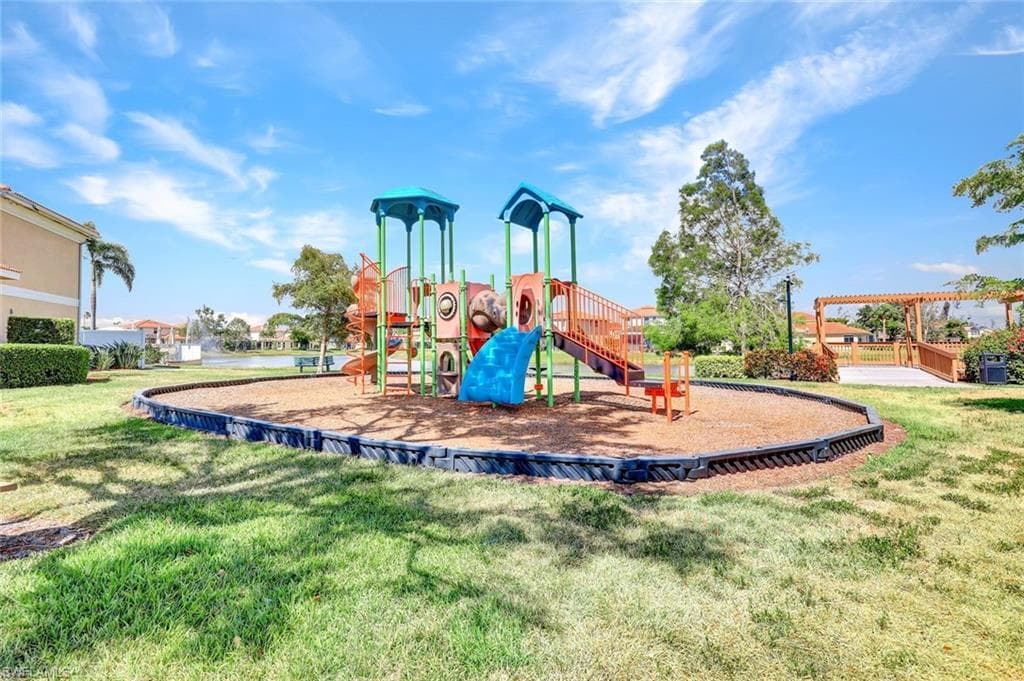 8910 Paseo De Valencia ST-33