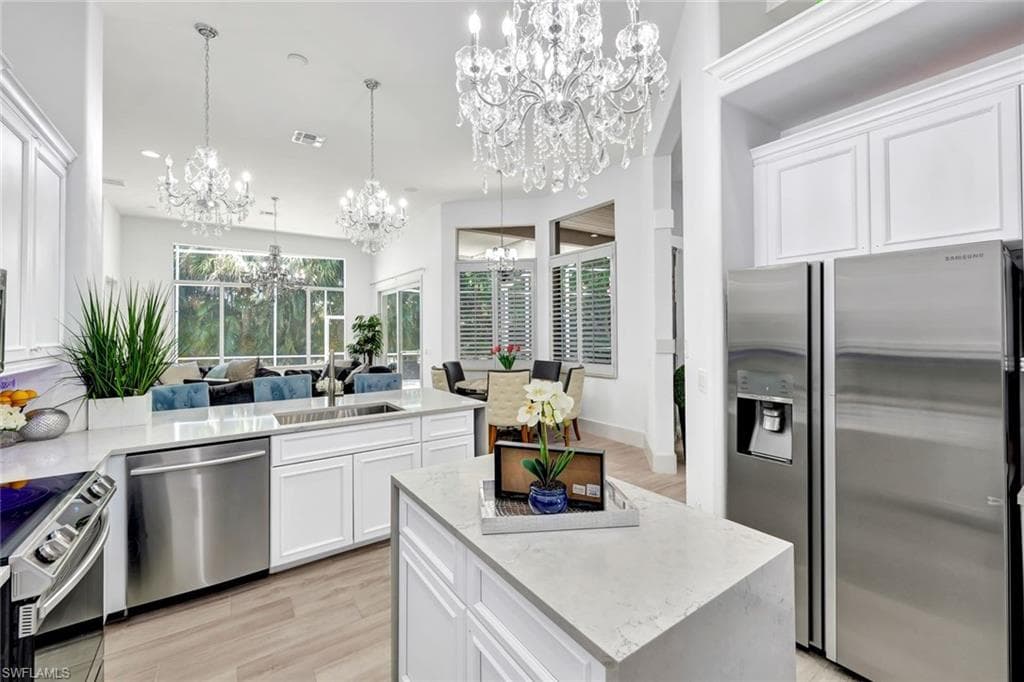 8910 Paseo De Valencia ST-13