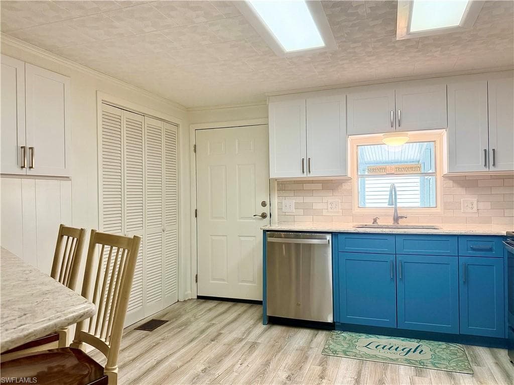 22 Turquoise AVE 22T-11