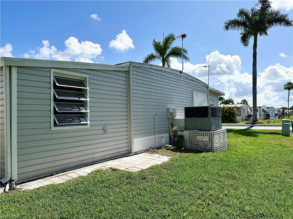 22 Turquoise AVE 22T-4