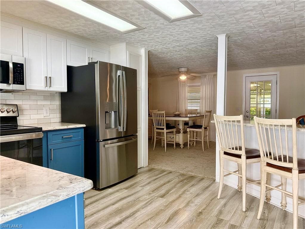22 Turquoise AVE 22T-9