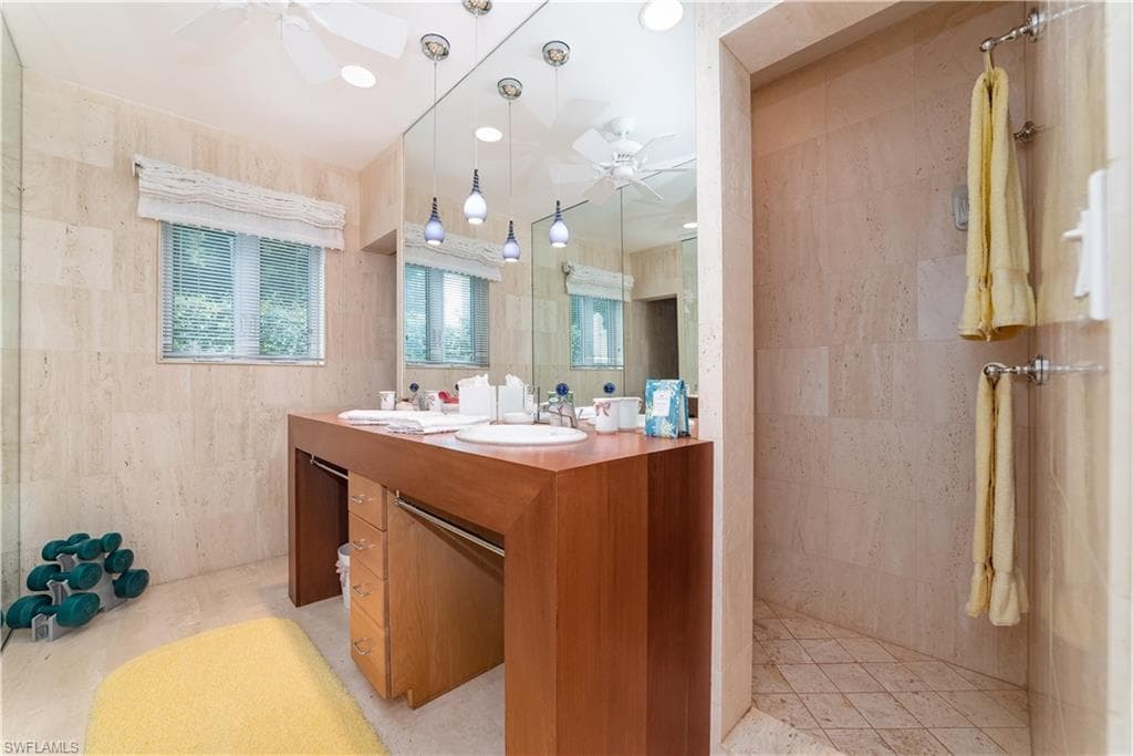 883 Galleon DR-22