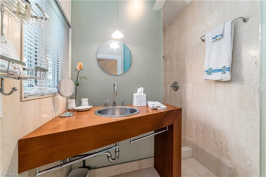 883 Galleon DR-27