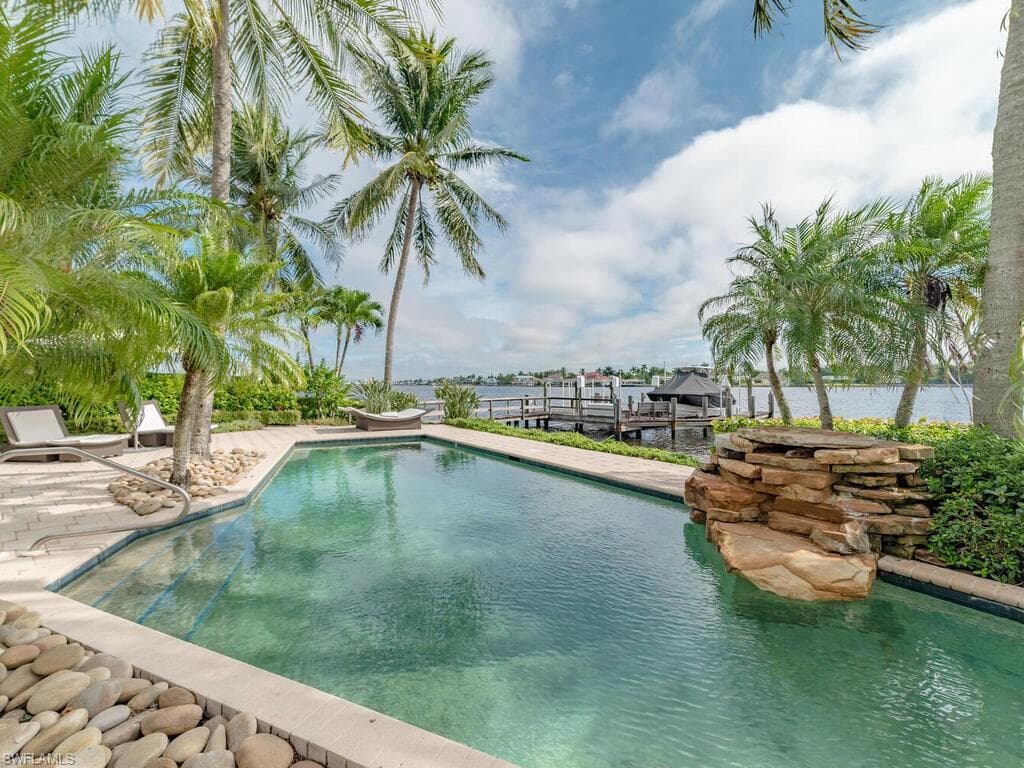 883 Galleon DR-40