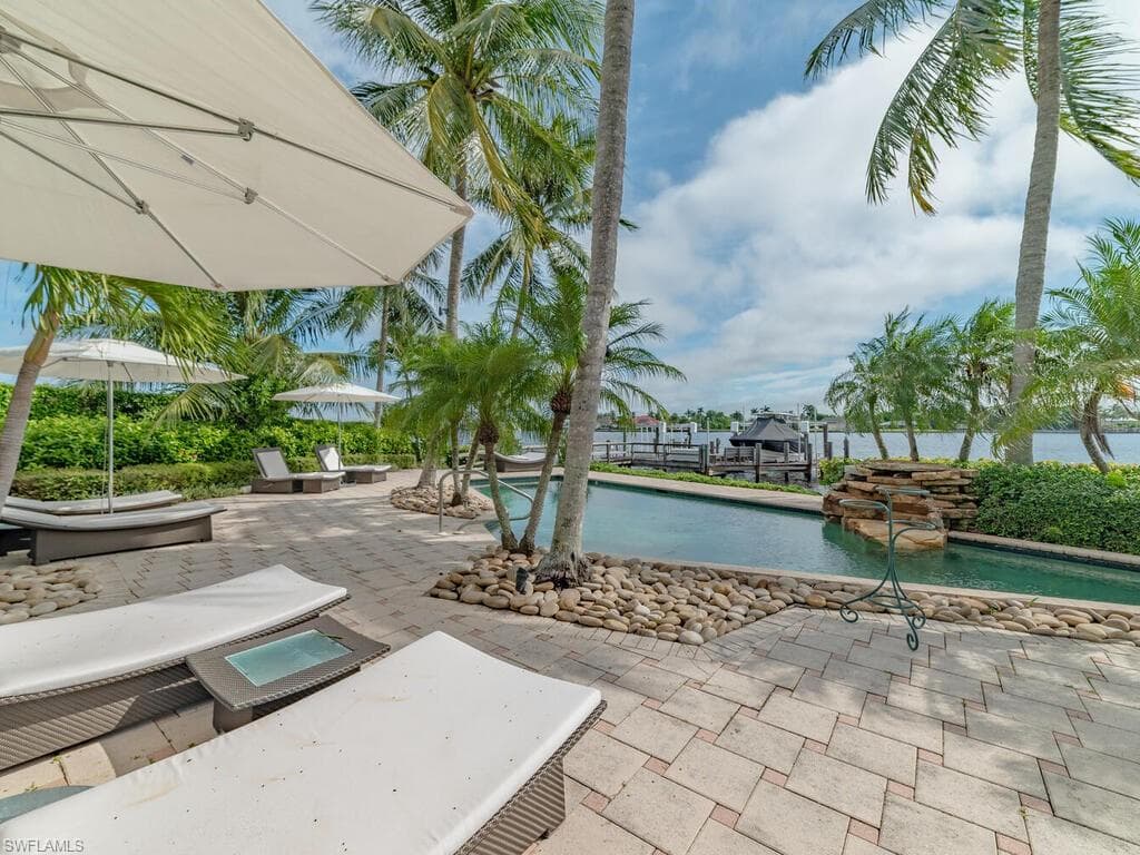 883 Galleon DR-39