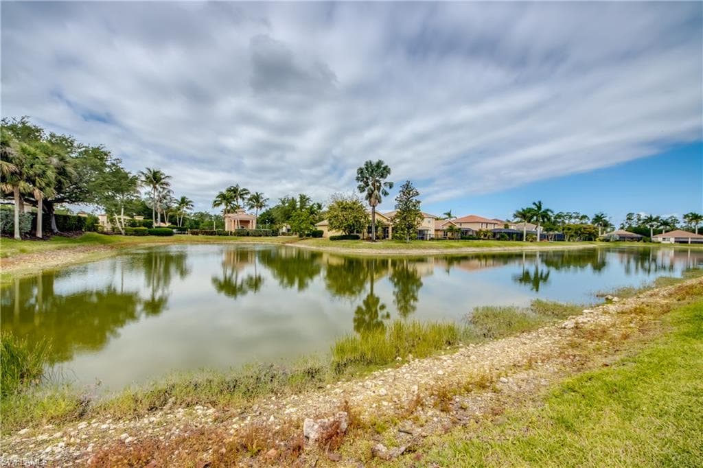 3613 Valle Santa CIR-35