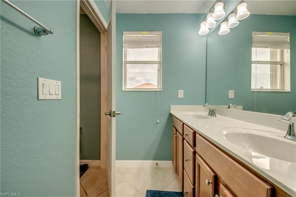 3613 Valle Santa CIR-29