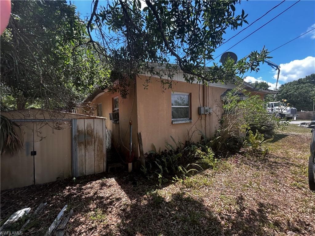 376 Kingston DR E-14