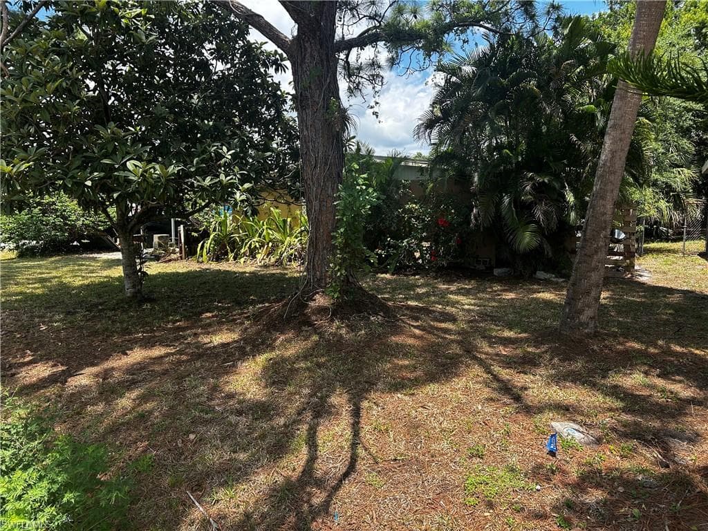 376 Kingston DR E-18