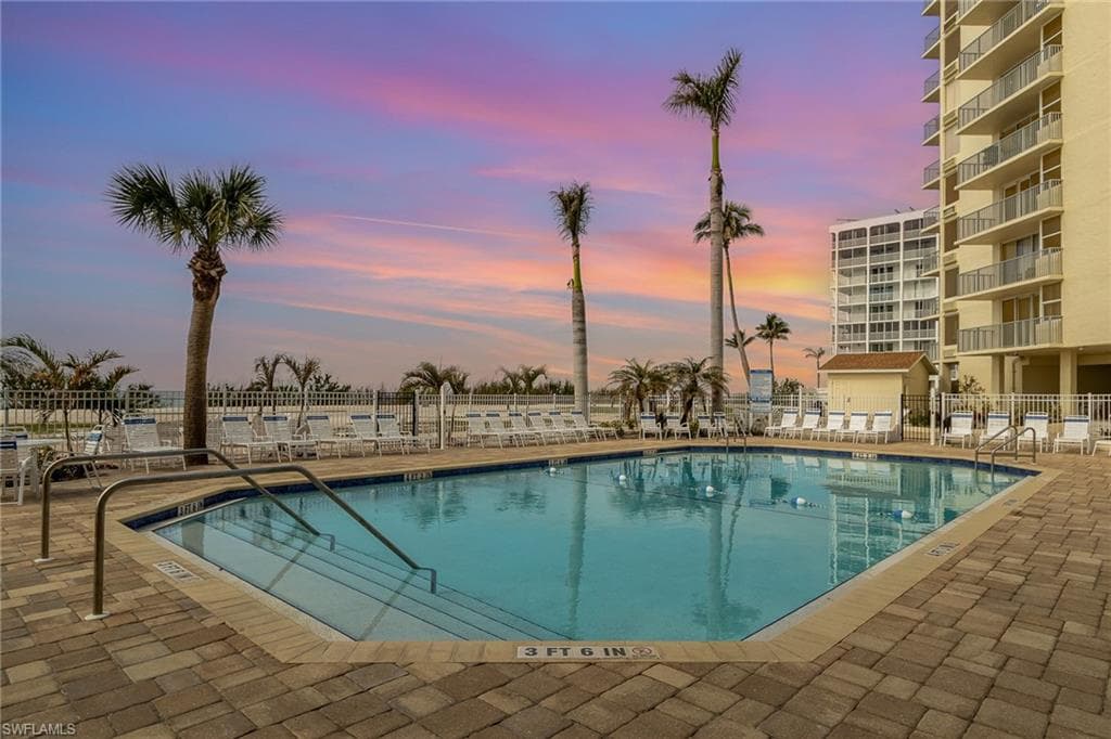 7360 Estero BLVD 1001-15