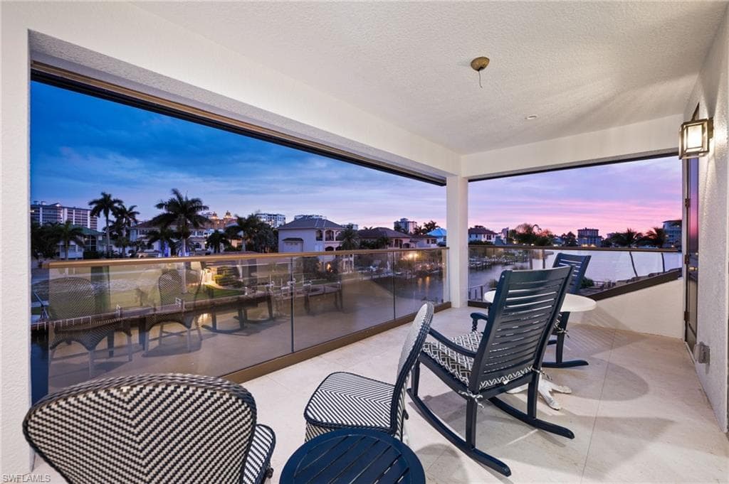 388 Pine AVE-11