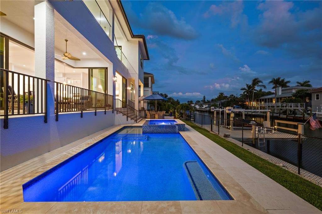 388 Pine AVE-33