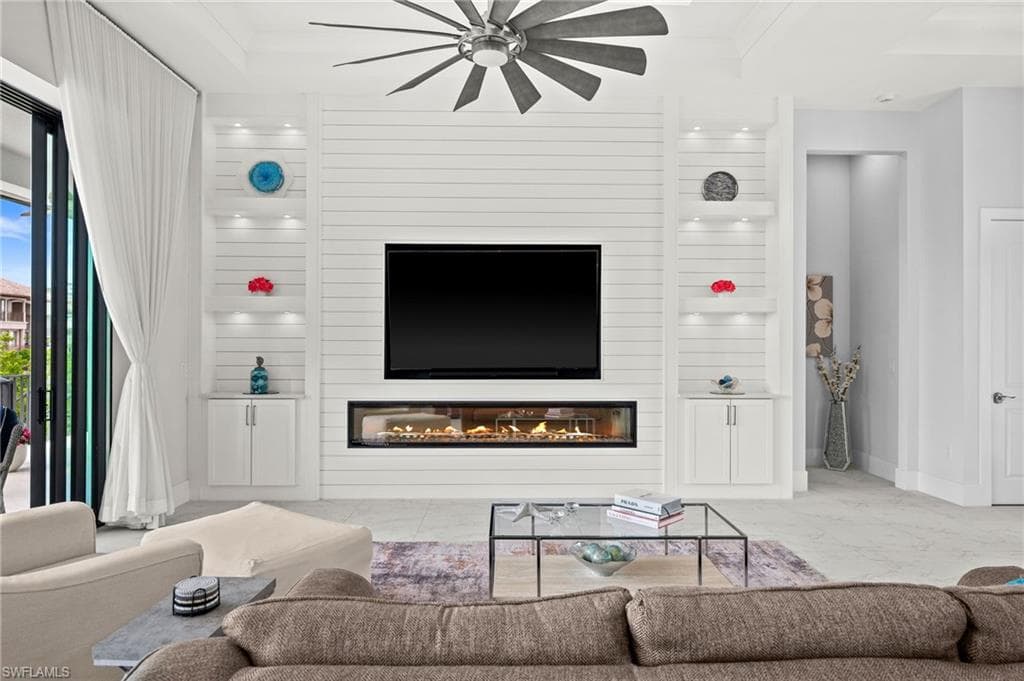 388 Pine AVE-18