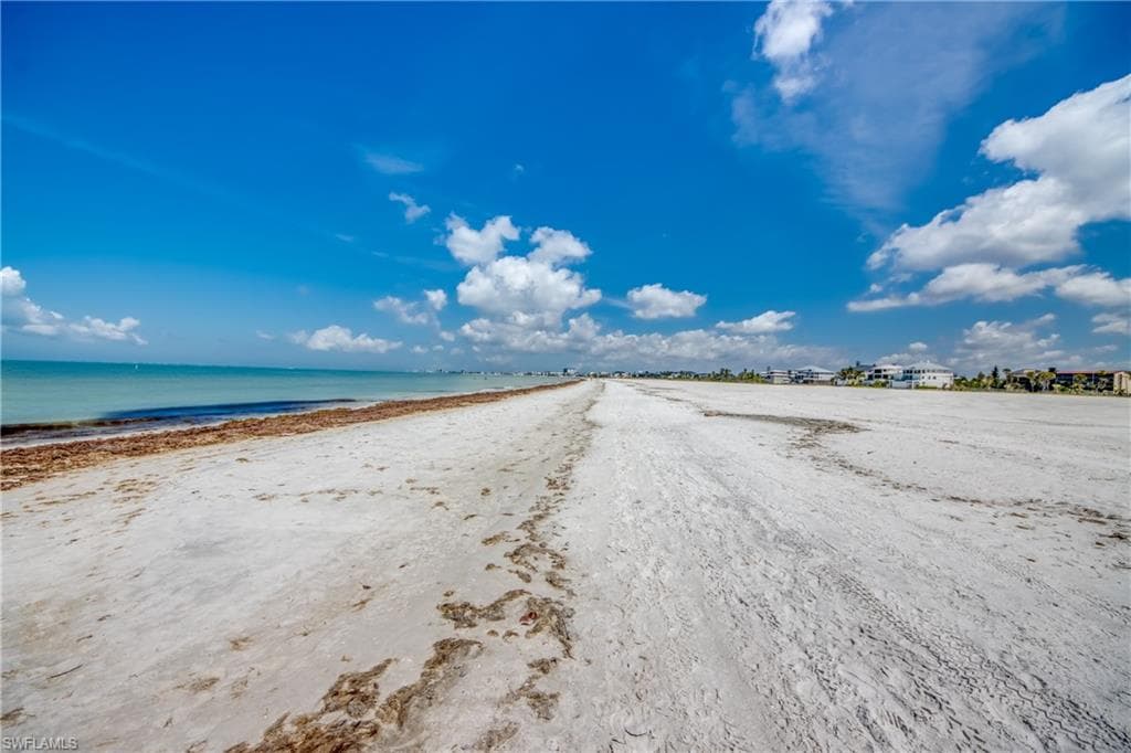 6400 Estero BLVD 1101-44