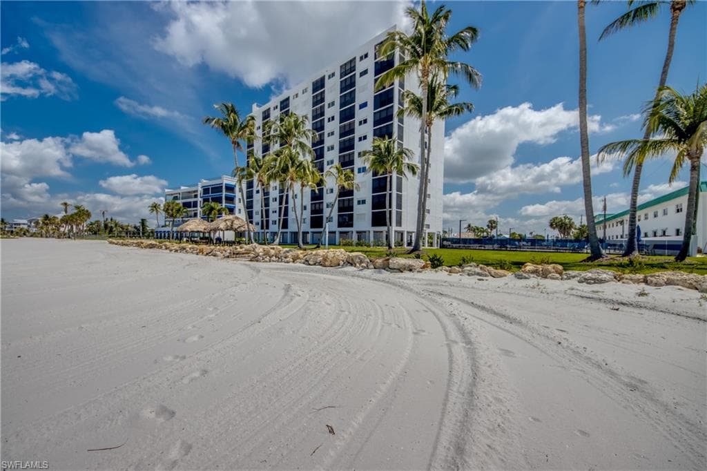 6400 Estero BLVD 1101-0