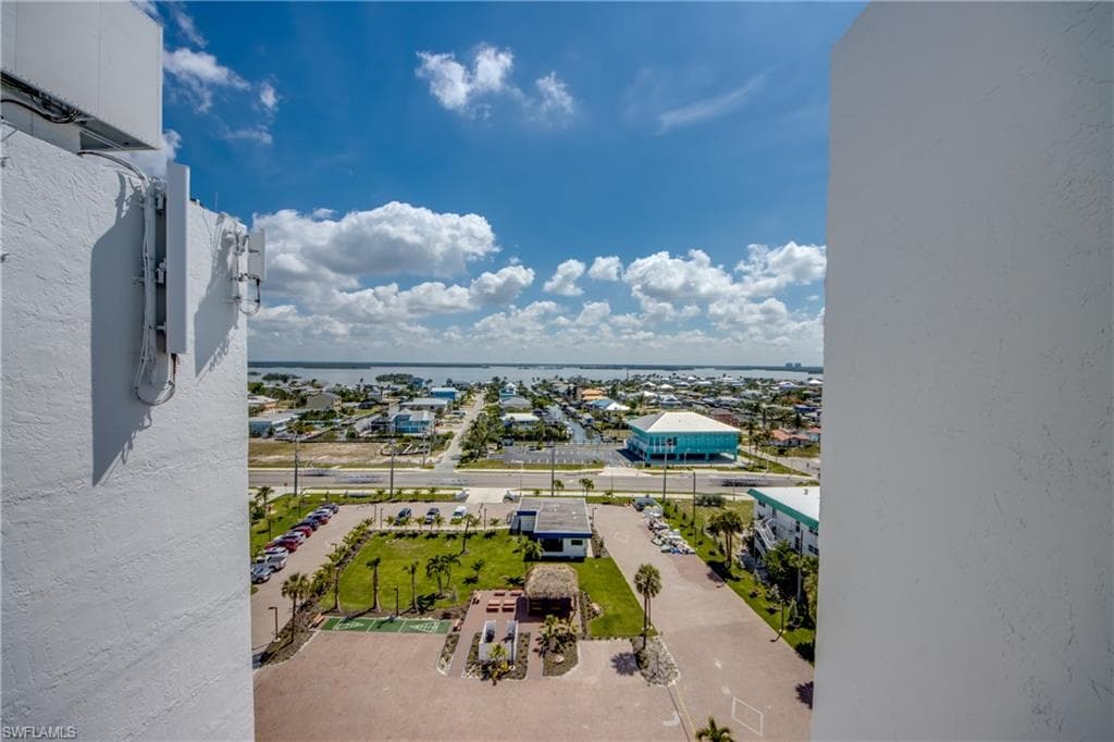 6400 Estero BLVD 1101-48