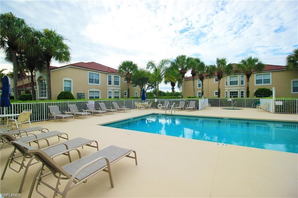 2925 Cypress Trace CIR 201-15
