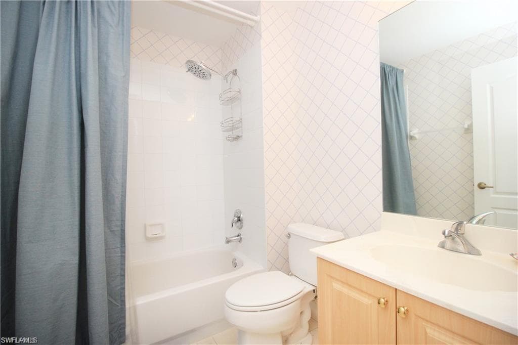2925 Cypress Trace CIR 201-14