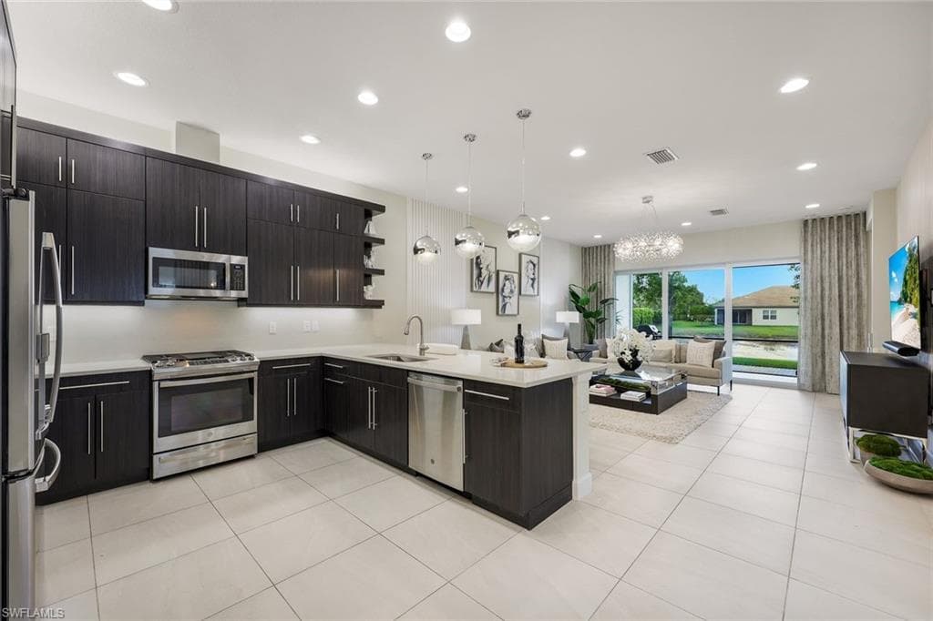 28393 Turin CT-4