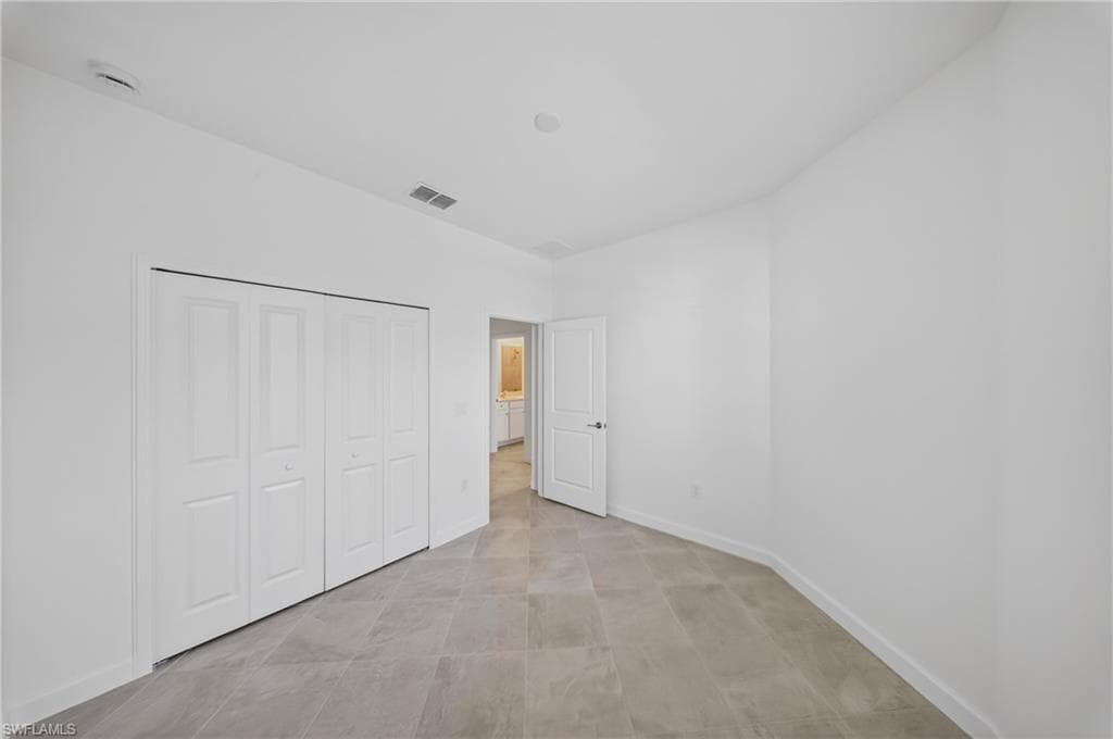 20559 Hazelnut CT S-11