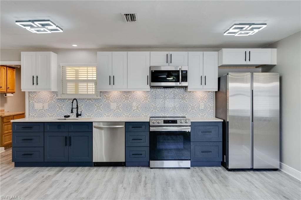 4855 West DR-5