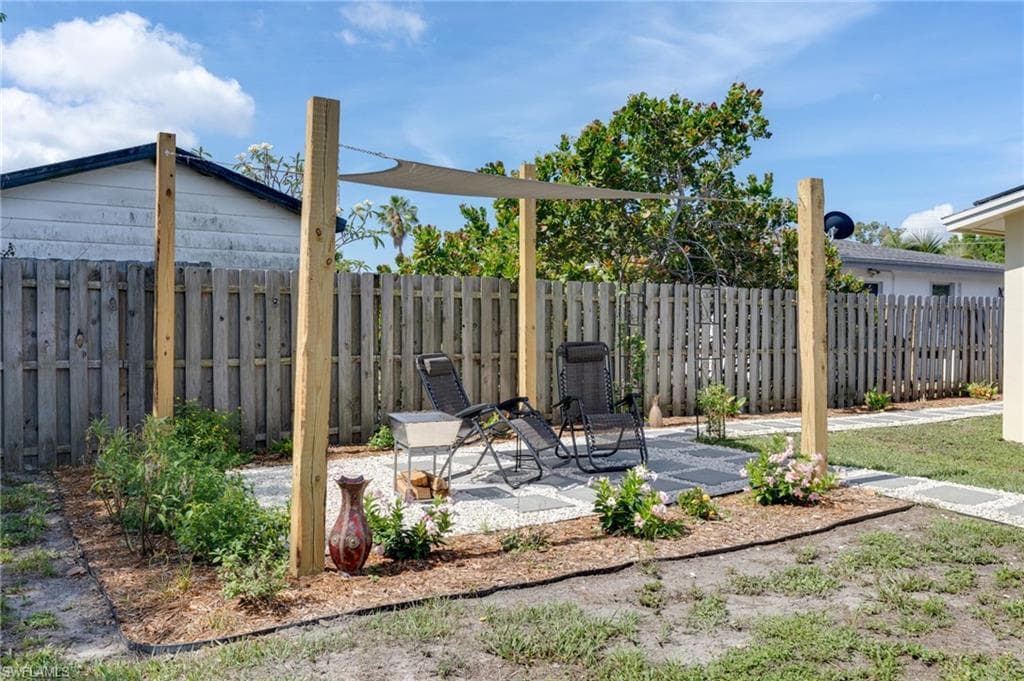 4855 West DR-20