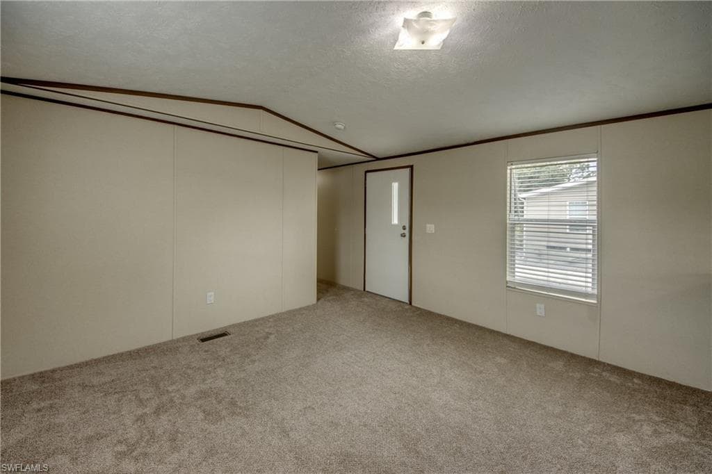 352 Sacramento ST-5