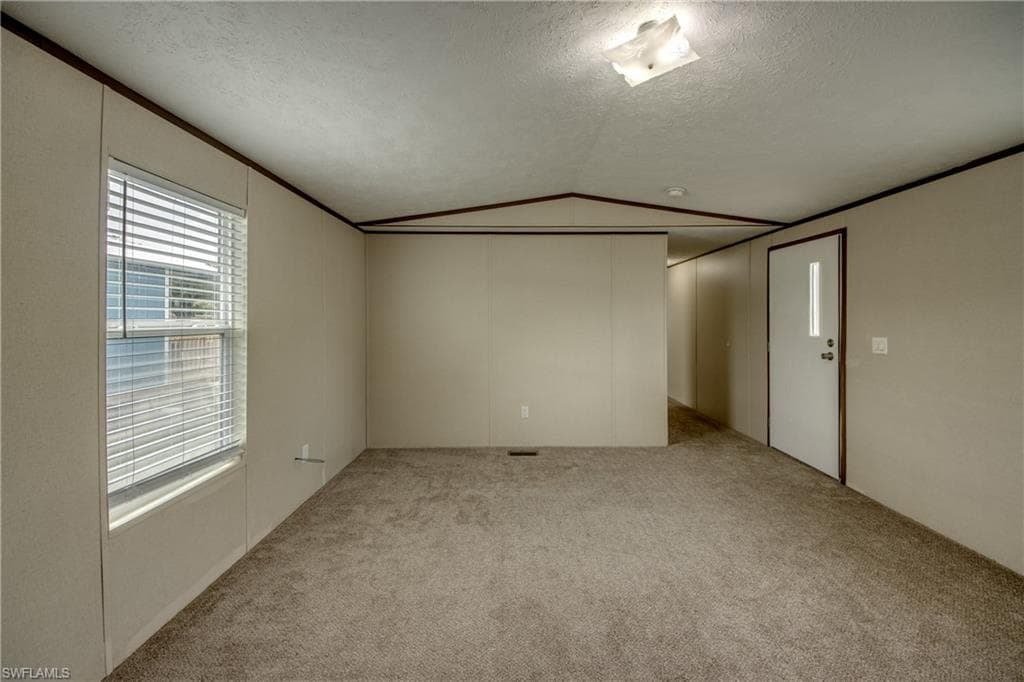352 Sacramento ST-4