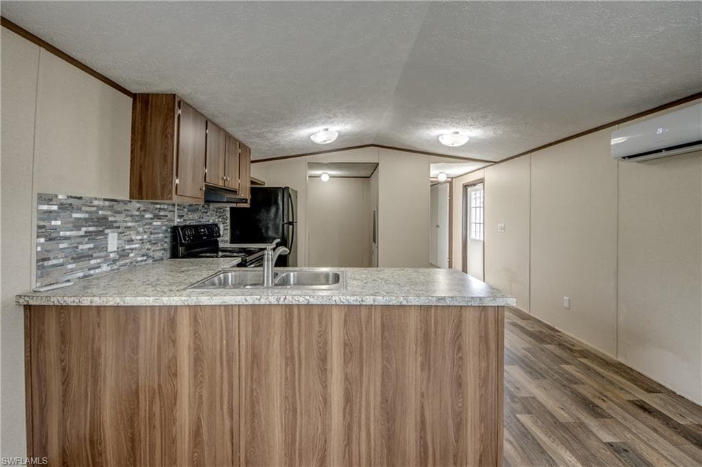352 Sacramento ST-8