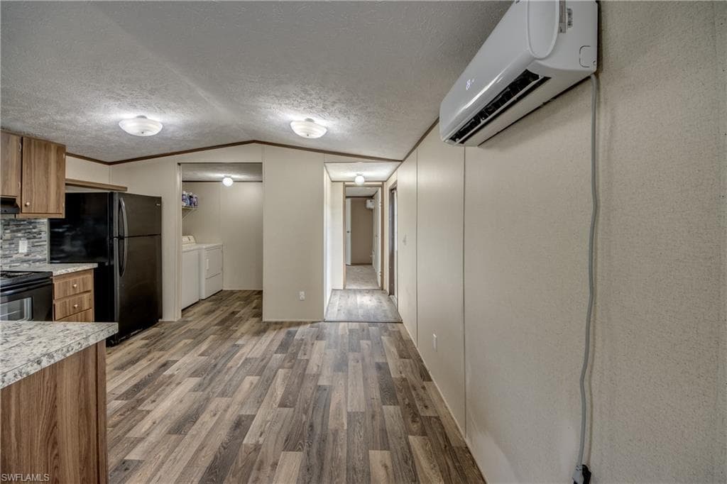 352 Sacramento ST-18