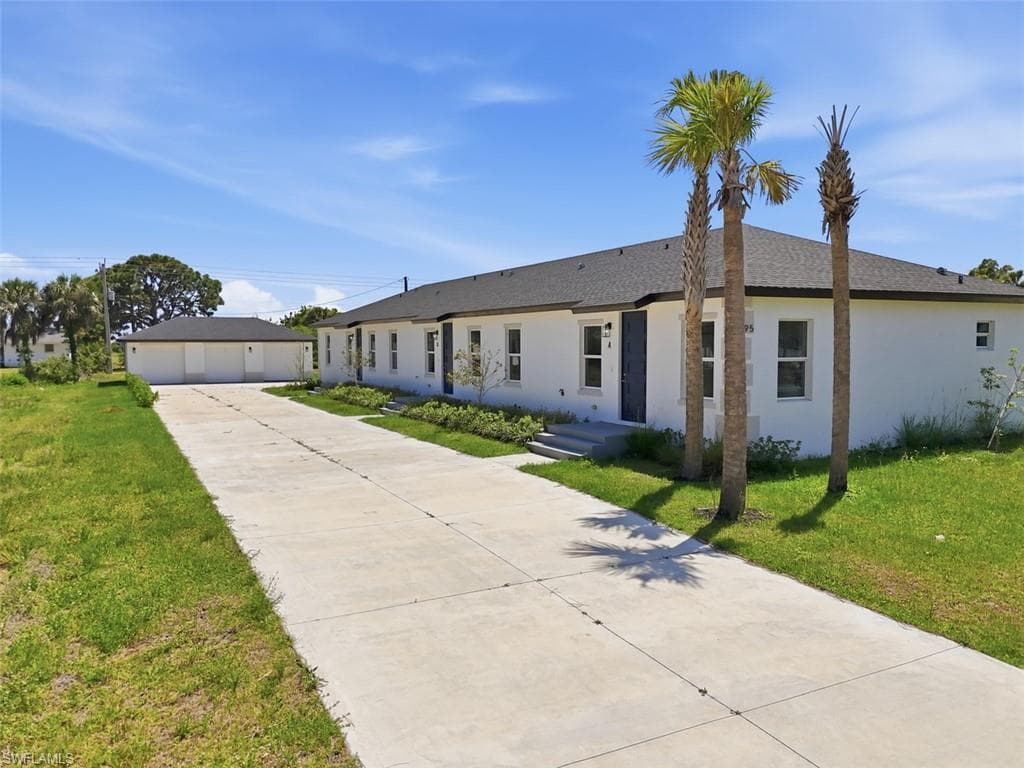 195 Rotonda BLVD W A,B,C-0