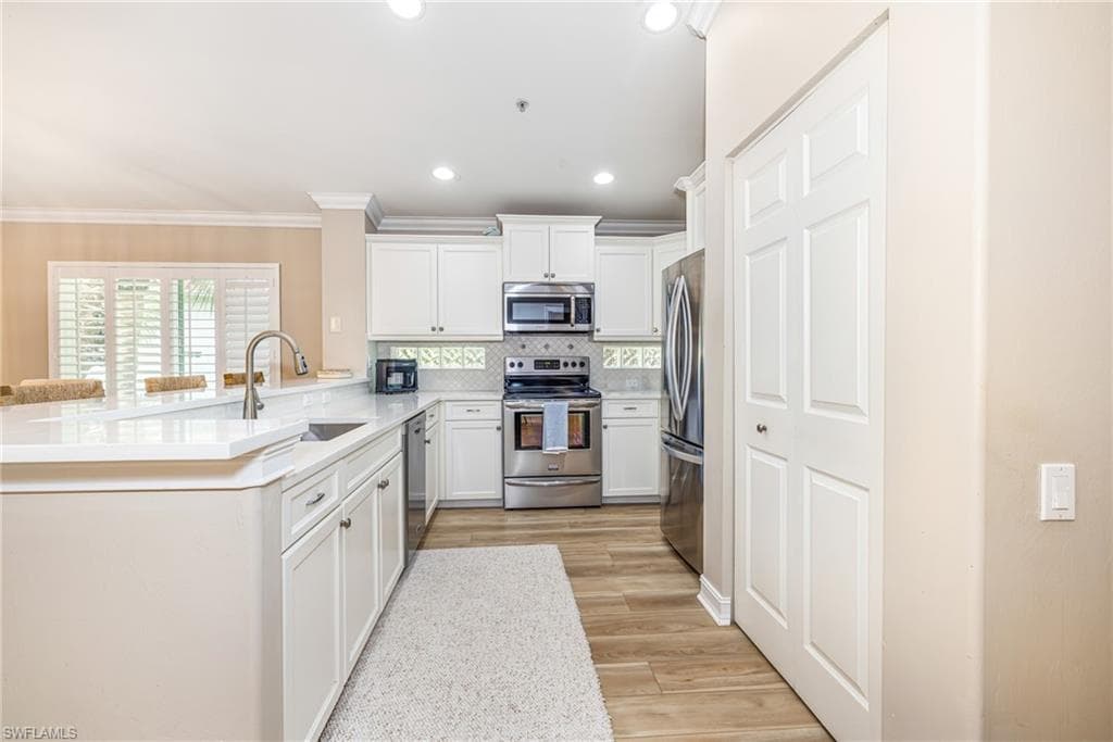 975 Tarpon Cove DR 204-5