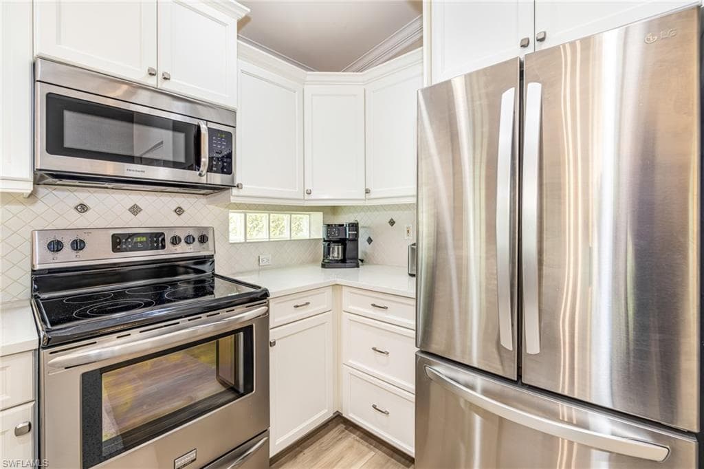 975 Tarpon Cove DR 204-9