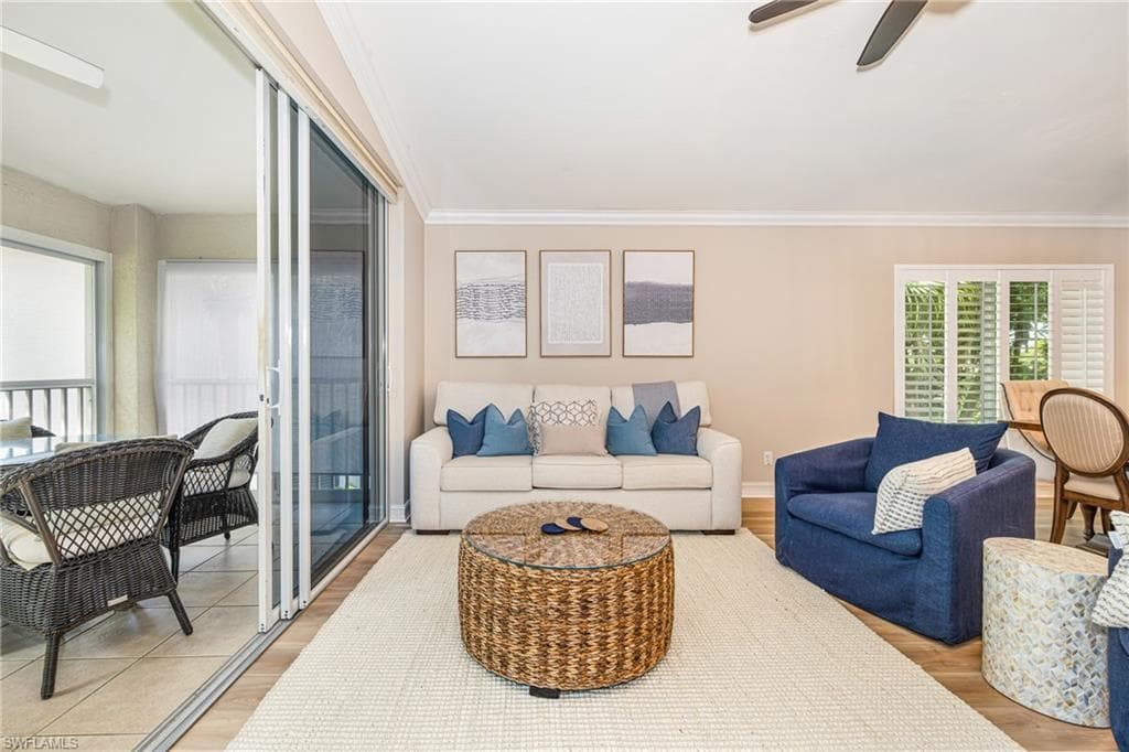 975 Tarpon Cove DR 204-7