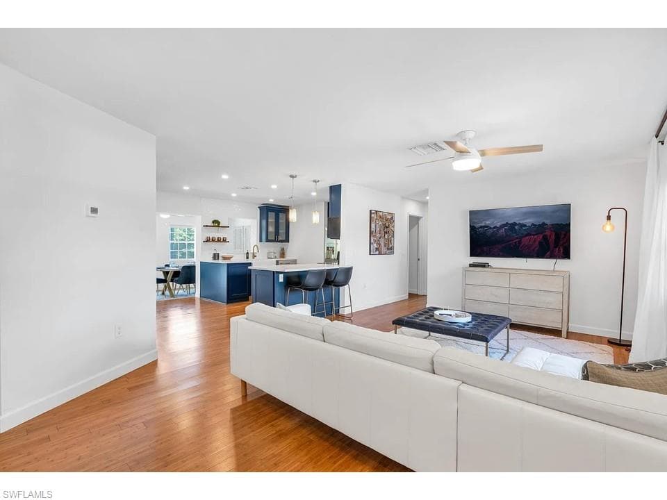 250 Willowick DR-3