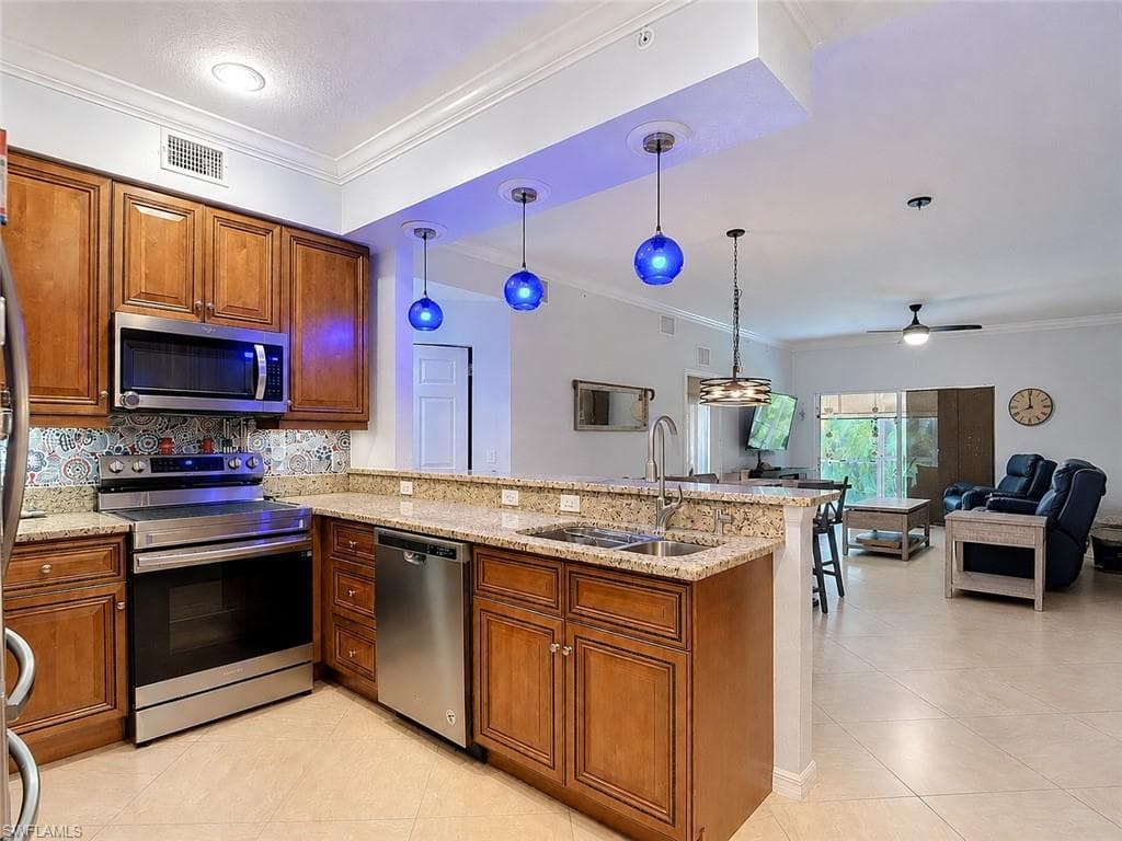 1051 Winding Pines CIR 105-12