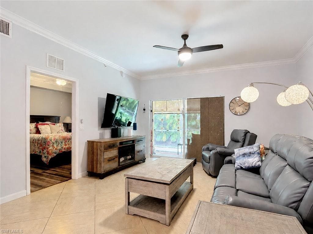 1051 Winding Pines CIR 105-14